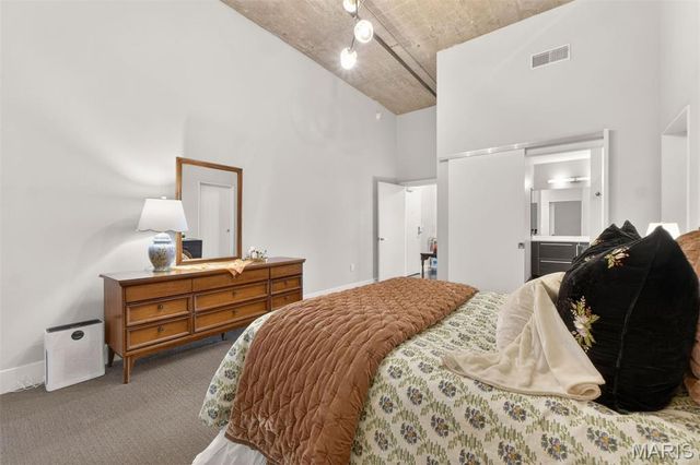 4100 Forest Park Avenue 414, St Louis, MO 63108