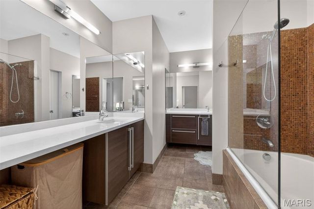 4100 Forest Park Avenue 414, St Louis, MO 63108