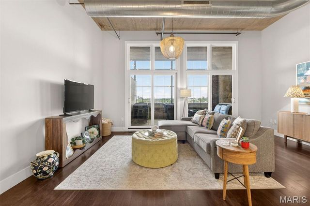 4100 Forest Park Avenue 414, St Louis, MO 63108