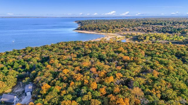 5876 Oaks Cove Lane, Kingston, OK 73439