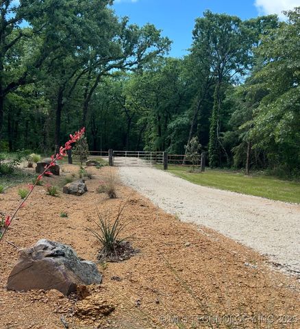 5876 Oaks Cove Lane, Kingston, OK 73439