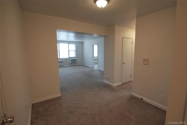 2 Sadore Lane 5E, Yonkers, NY 10710