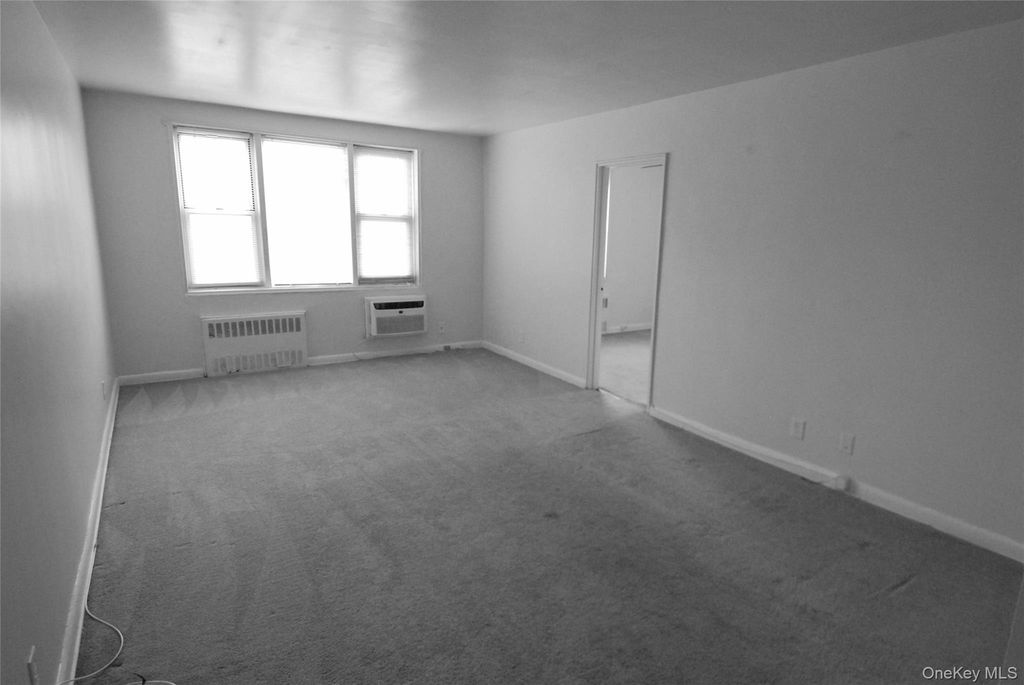 2 Sadore Lane 5E, Yonkers, NY 10710 — photo 4