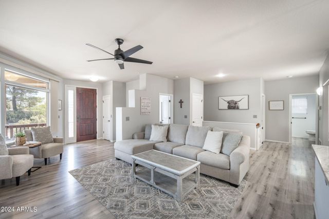 11493 E TURQUOISE Circle, Dewey, AZ 86327