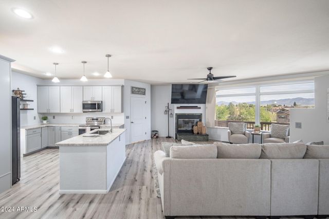 11493 E TURQUOISE Circle, Dewey, AZ 86327