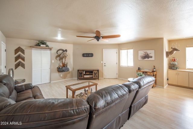 11493 E TURQUOISE Circle, Dewey, AZ 86327