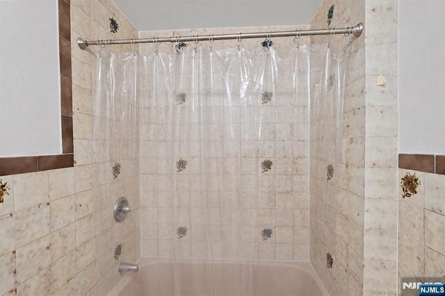 9123 Newkirk Avenue, North Bergen, NJ 07047