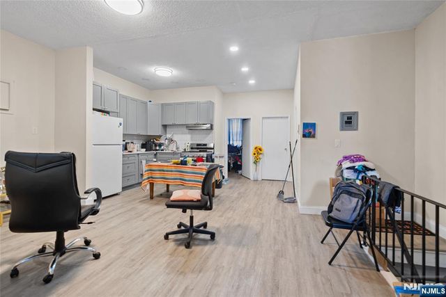 9123 Newkirk Avenue, North Bergen, NJ 07047
