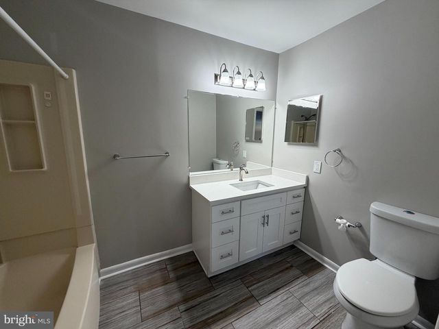 4306-A ABERDEEN DR, Mount Laurel, NJ 08054