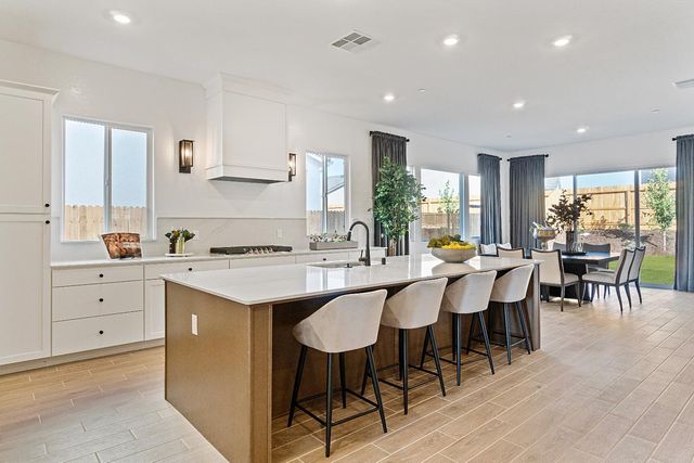 846 Traverse Drive S, Madera, CA 93636