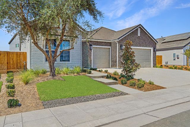 846 Traverse Drive S, Madera, CA 93636