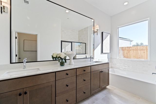 846 Traverse Drive S, Madera, CA 93636