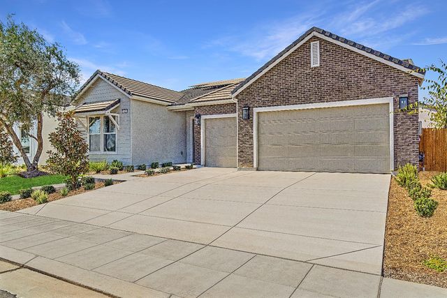 846 Traverse Drive S, Madera, CA 93636