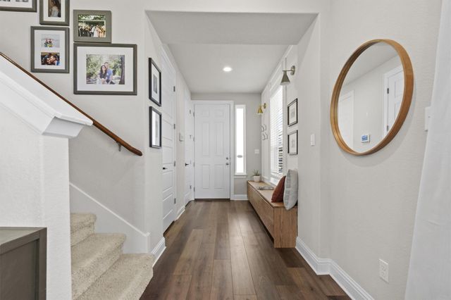 324 Gaida LOOP, Georgetown, TX 78628