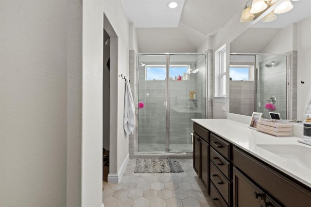 324 Gaida LOOP, Georgetown, TX 78628