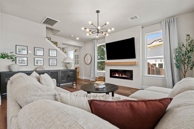 324 Gaida LOOP, Georgetown, TX 78628