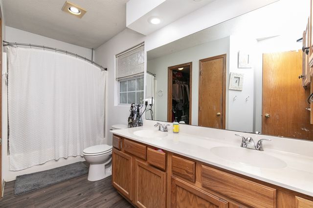 304 E 14th Place, Indianola, IA 50125