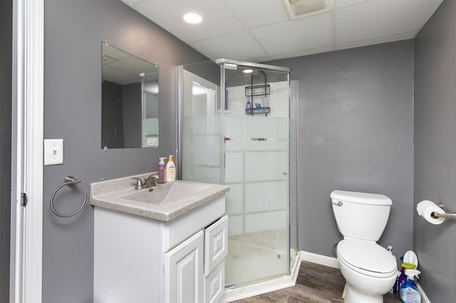 304 E 14th Place, Indianola, IA 50125