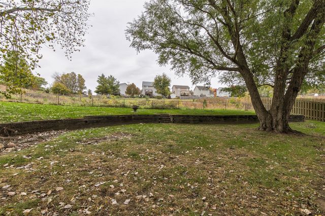 304 E 14th Place, Indianola, IA 50125