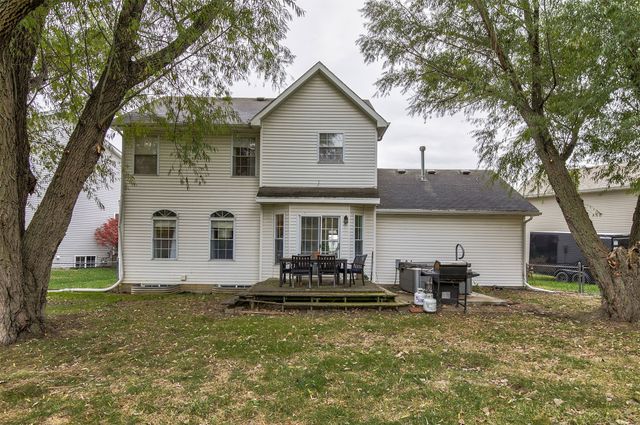 304 E 14th Place, Indianola, IA 50125