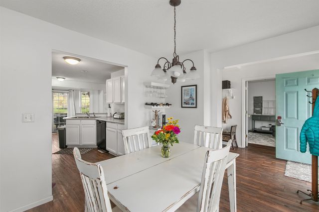 304 E 14th Place, Indianola, IA 50125