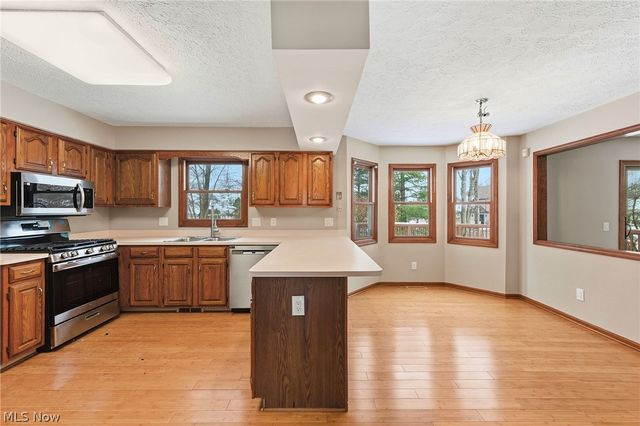 6269 Tourelle Drive, Highland Heights, OH 44143