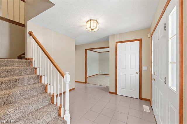 6269 Tourelle Drive, Highland Heights, OH 44143