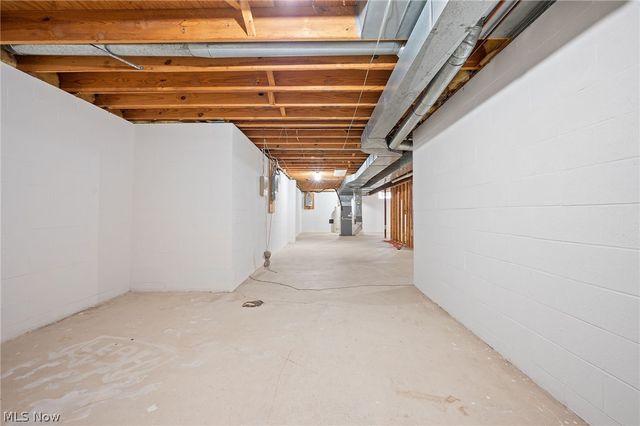 6269 Tourelle Drive, Highland Heights, OH 44143