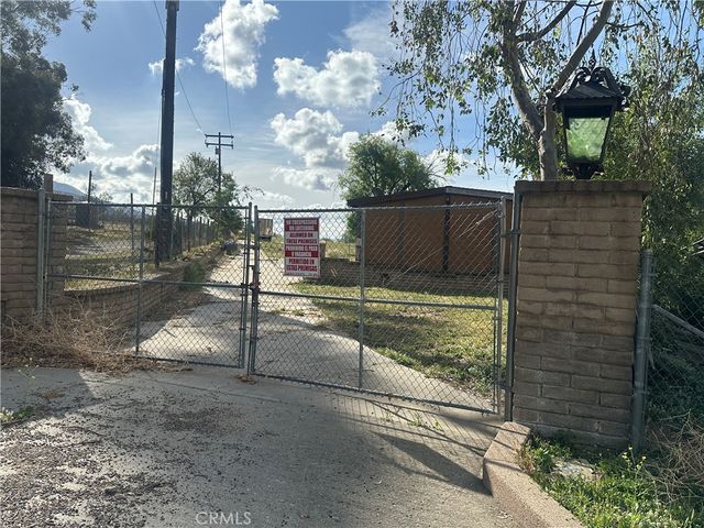 425 ARROWHEAD AVE, San Bernardino, CA 92404