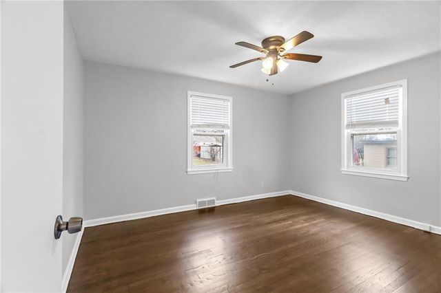 7617 Antioch Road, Overland Park, KS 66204