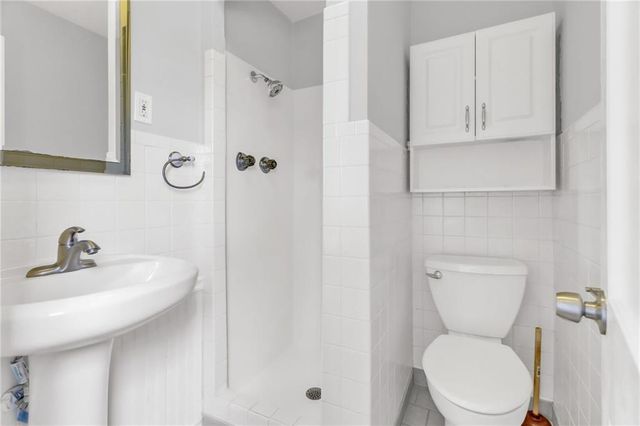 7617 Antioch Road, Overland Park, KS 66204