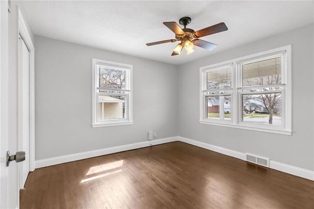 7617 Antioch Road, Overland Park, KS 66204