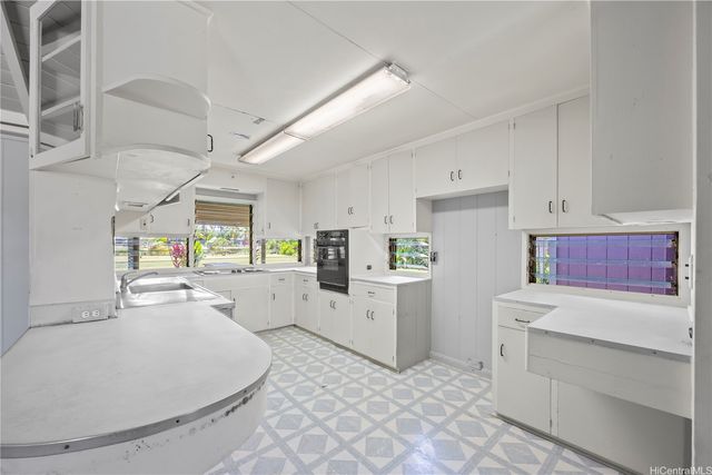 742 Mokapu Road, Kailua, HI 96734