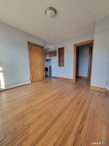 1048 Broad Street 2B, Meriden, CT 06450