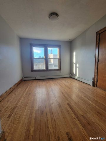 1048 Broad Street 2B, Meriden, CT 06450