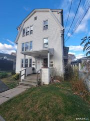 1048 Broad Street 2B, Meriden, CT 06450