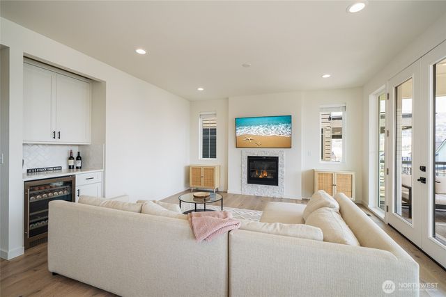 259 Bobcat Lane, Chelan, WA 98816