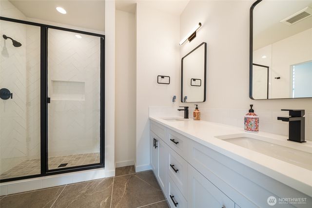 259 Bobcat Lane, Chelan, WA 98816