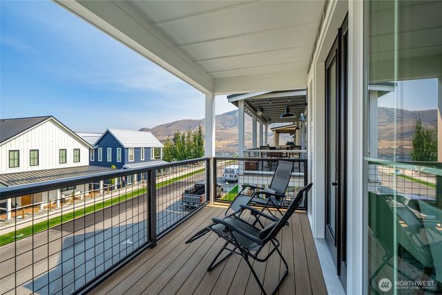 259 Bobcat Lane, Chelan, WA 98816