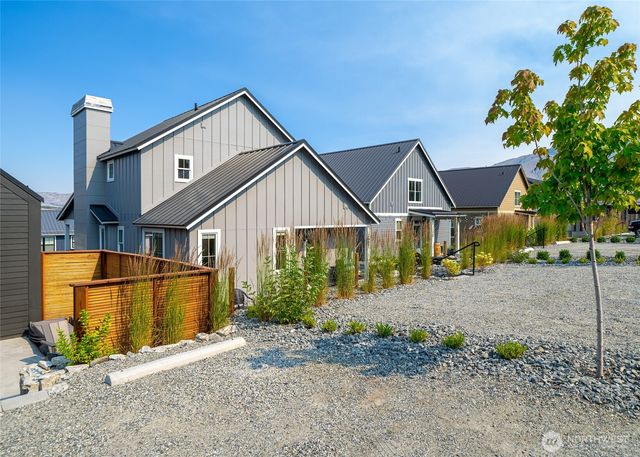 259 Bobcat Lane, Chelan, WA 98816