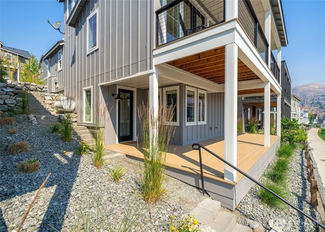 259 Bobcat Lane, Chelan, WA 98816