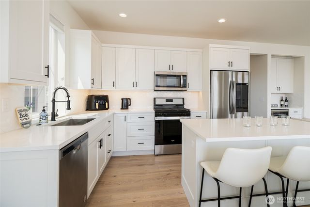 259 Bobcat Lane, Chelan, WA 98816