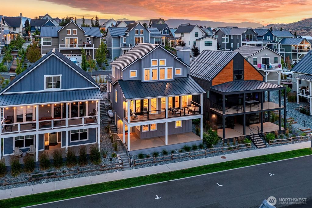 259 Bobcat Lane, Chelan, WA 98816