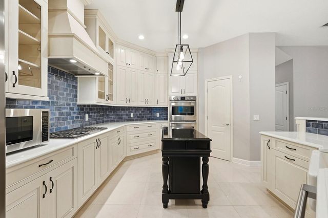 24 N PARK CIRCLE, Palm Coast, FL 32137