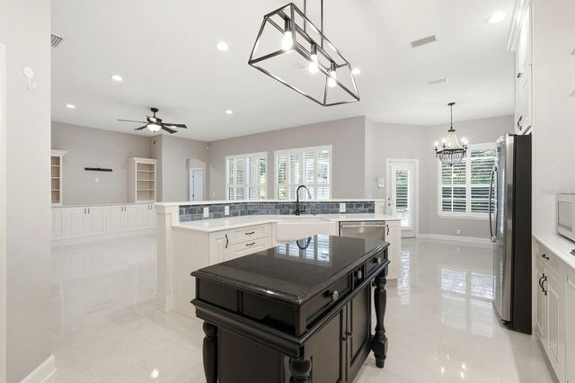 24 N PARK CIRCLE, Palm Coast, FL 32137