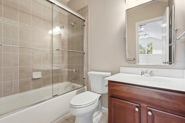 24 N PARK CIRCLE, Palm Coast, FL 32137