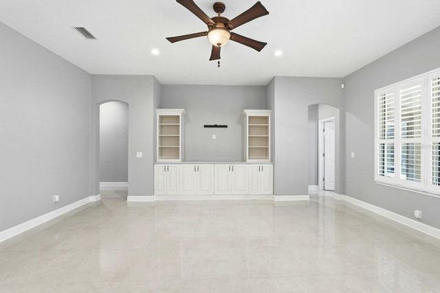 24 N PARK CIRCLE, Palm Coast, FL 32137