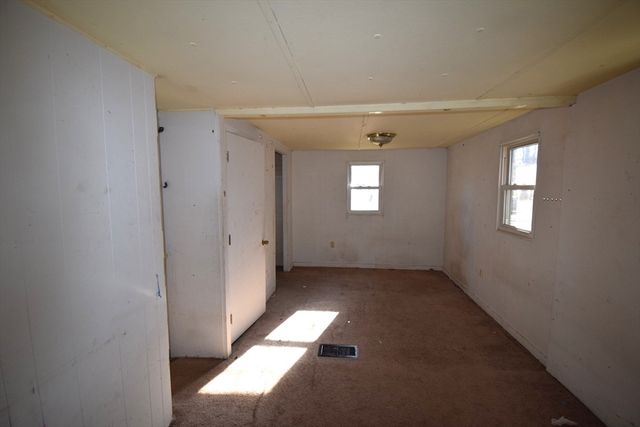 6 Dow Street, Exeter, NH 03833