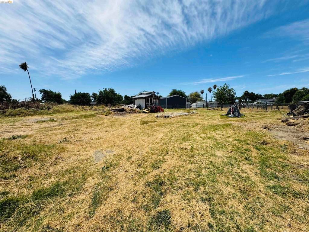 Image 6 of property listing at 2115 E Taylor St, Bethel Island, CA 95219