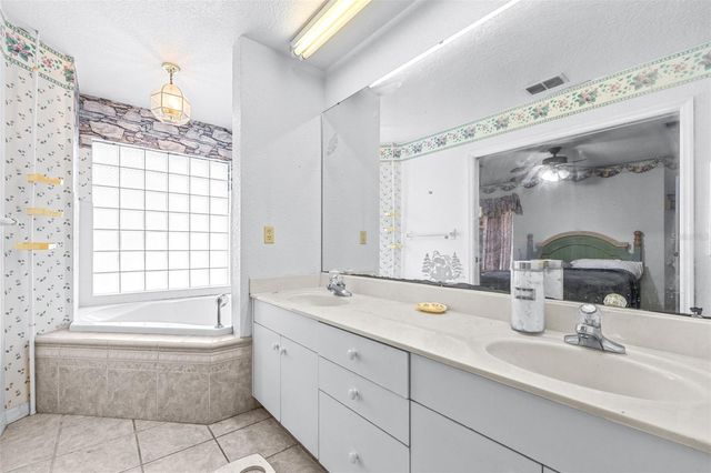 954 ODONIEL DRIVE, Lakeland, FL 33809